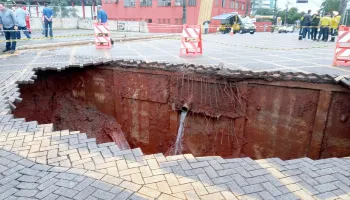 Parte da Avenida Paraná é liberada pela Prefeitura; saiba quais vias permanecem interditadas 