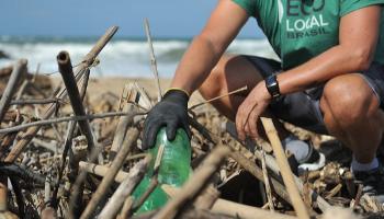 Plástico retirado dos oceanos do Paraná será transformado em brinquedo Plástico retirado dos oceanos do Paraná será transformado em brinquedo