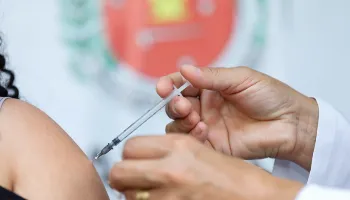 Maringá inicia campanha de vacinação contra poliomielite e multivacinação em 33 UBSs 