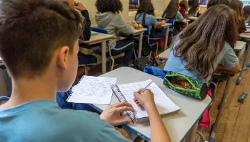 Secretaria de Educação aplica Prova Paraná a todos os alunos da rede estadual 