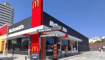 Confira as vagas anunciadas pelo McDonald’s na seção de empregos do Maringa.Com 