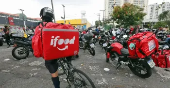 Anvisa libera venda de medicamentos por plataformas como iFood 