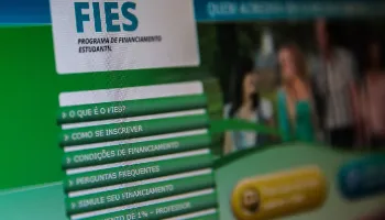 MEC prorroga prazo de inscrição no Fies 