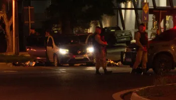 Cinco homens morrem durante confronto com a polícia em avenida de Maringá 