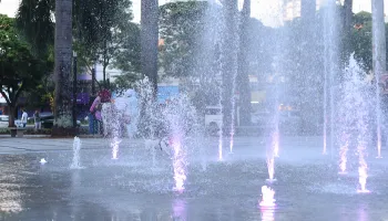 Prefeitura amplia horário de funcionamento dos chafarizes da Praça Napoleão Moreira da Silva 