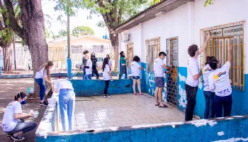 Trote Solidário da UEM promove reforma em Centro Municipal de Educação Infantil de Sarandi 