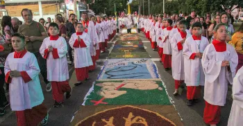 Missa, tapetes e procissão: confira a programação de Corpus Christi em Maringá e região 