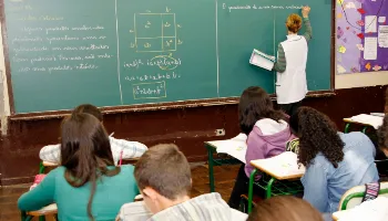 Governo divulga lista dos professores convocados para lecionar na rede estadual em Maringá 