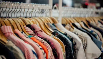 Bazar solidário da UEM arrecada recursos para Casa de Apoio do HU 