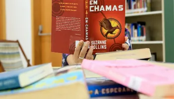 Provopar realiza doação de mais de 600 livros no Paço Municipal de Maringá 