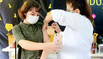 Confira o cronograma de vacinação contra Covid-19 desta segunda-feira (6) em Maringá 