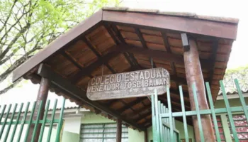Alunos do ensino fundamental criam robô contra a dengue; confira