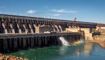 Itaipu anuncia abertura de processo seletivo para contratação de profissionais de 31 áreas