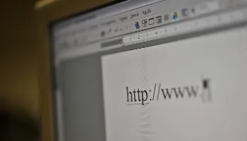 Setor de serviços tem crescimento de 2,4% em novembro de 2021, após dois meses de queda Setor de serviços tem crescimento de 2,4% em novembro de 2021, após dois meses de queda