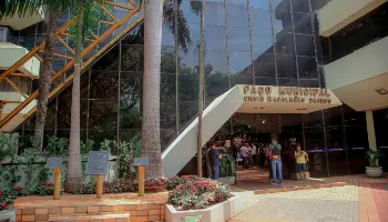 Veja o que abre e fecha em Maringá nesta quinta (19), feriado de Corpus Christi 