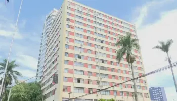Após 48 horas, moradores retornam a prédio de 15 andares interditado em Maringá; entenda Após 48 horas, moradores retornam a prédio de 15 andares interditado em Maringá; entenda