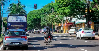 Motoristas de aplicativo terão pontos exclusivos de embarque e desembarque em Maringá; entenda 