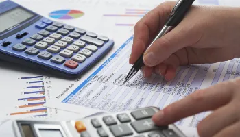 Brasil bate recorde de inadimplência com 66,1 milhões de brasileiros endividados Brasil bate recorde de inadimplência com 66,1 milhões de brasileiros endividados