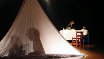 UEM abre inscrições dos cursos gratuitos de teatro para jovens e adultos 