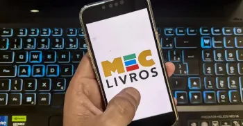 Acervo do MEC Livros passa a oferecer obras em inglês e espanhol 