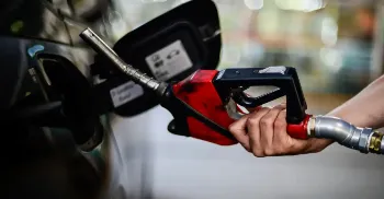 Preço do litro da gasolina chega a R$ 6,99 em Maringá, mostra pesquisa da ANP 