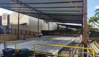 Pista de patinação no gelo começa a ser instalada em Maringá Pista de patinação no gelo começa a ser instalada em Maringá