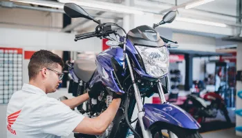 8% dos acidentes de trânsito com motos acontecem por falta de revisão periódica 