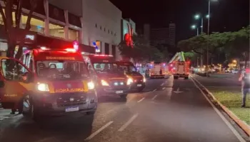 Incêndio atinge cozinha de restaurante no shopping Avenida Center, em Maringá 