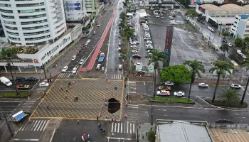 Praia de Maringá, novo Buracão e mais: Maringaenses repercutem cratera no Novo Centro com memes 