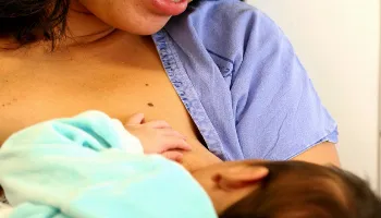 Atendendo 115 municípios da região, Banco de Leite Humano de Maringá está em busca de doações 