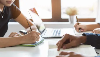 Inglês fluente, avançado ou intermediário? Entenda o que as empresas buscam 