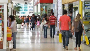 Comércio e shoppings de Maringá poderão abrir neste sábado (17) 