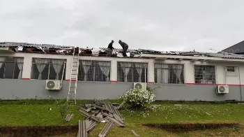 Dois tornados aconteceram no Paraná nesta quarta (9) e quinta-feira (10), afirma Simepar 