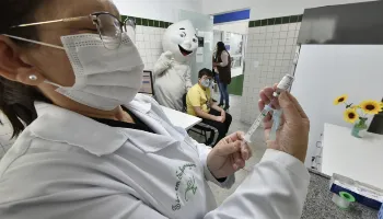 Secretaria estadual de Saúde alerta paranaenses sobre importância da vacinação 