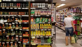 Setor de serviços teve queda de 4% em março, época de piora da pandemia no Brasil Setor de serviços teve queda de 4% em março, época de piora da pandemia no Brasil