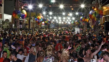 Municipios litorâneos do Paraná suspendem carvanal de rua 