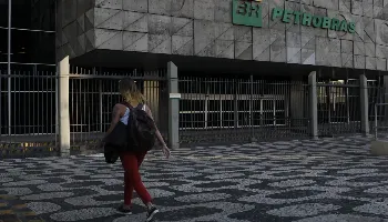 Petrobras afirma que pode reduzir efeitos da alta do petróleo no Brasil; entenda 