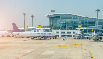 Autorizações para menores de idade viajarem ao exterior podem ser emitidas online 