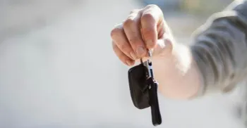 Golpes nas compras de carros usados crescem no Brasil; saiba como não cair em fraudes 