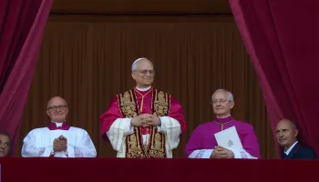 Robert Francis Prevost, dos Estados Unidos, é o novo papa da Igreja Católica