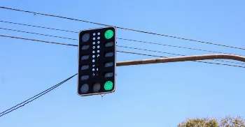Semáforos são instalados na Avenida Pedro Taques nesta quinta (23) 