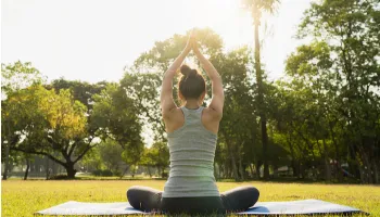 Semana do Yoga estimula a prática dos exercícios em parques de Maringá 