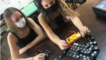 Projeto Manna disponibiliza oficina de microeletrônica para meninas 