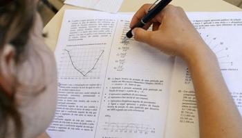 Universidades estaduais adiam vestibulares para 2021 