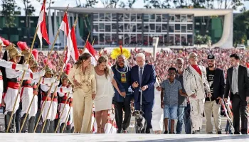Cozinheira de Maringá participa da entrega da faixa presidencial a Lula em cerimônia de posse 
