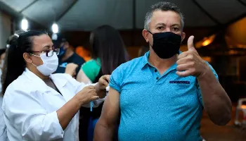 Vacinação contra a covid-19 é destinada ao público geral com idade entre 29 e 59 anos 