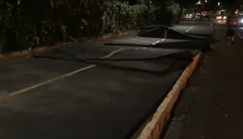 Novo trecho da pista emborrachada do Parque do Ingá é levado pela chuva Novo trecho da pista emborrachada do Parque do Ingá é levado pela chuva