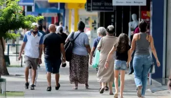 Comércio de Maringá terá horário de funcionamento ampliado para a Black Friday; confira 