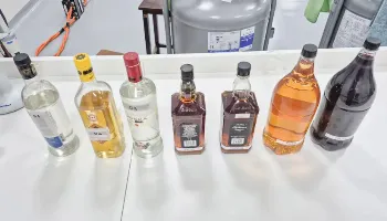 Sesa confirma mais duas mortes causadas por intoxicação por metanol no Paraná Sesa confirma mais duas mortes causadas por intoxicação por metanol no Paraná