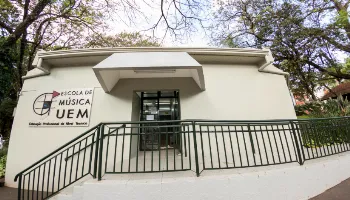 Escola de Música da UEM abre inscrições para aulas de piano e violoncelo 